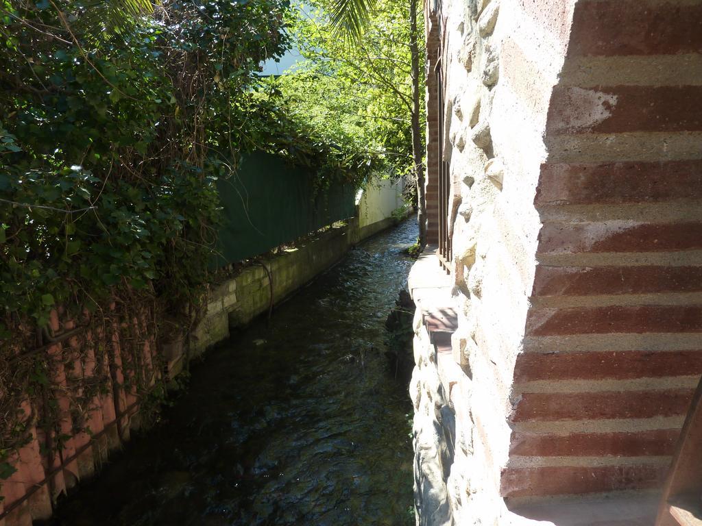 Domaine De La Tannerie Chambres D'Hotes Et Appartements Prades  Zewnętrze zdjęcie